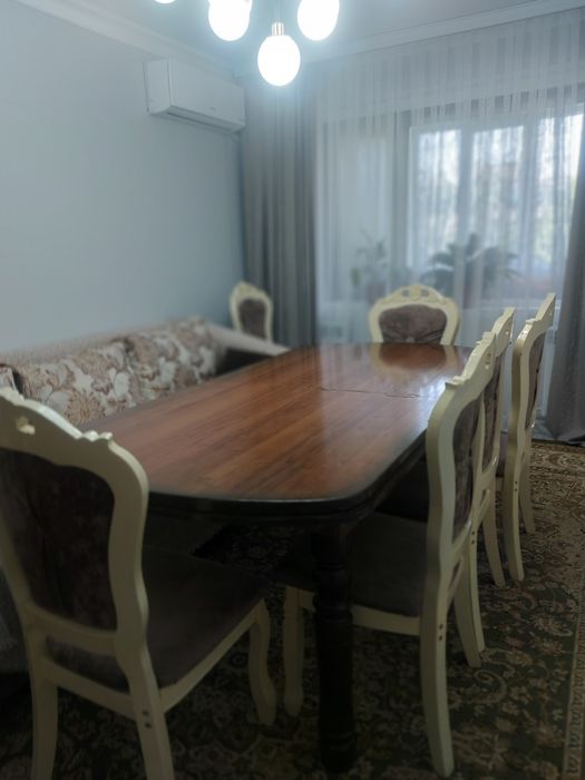 Стол 8 стульев продается