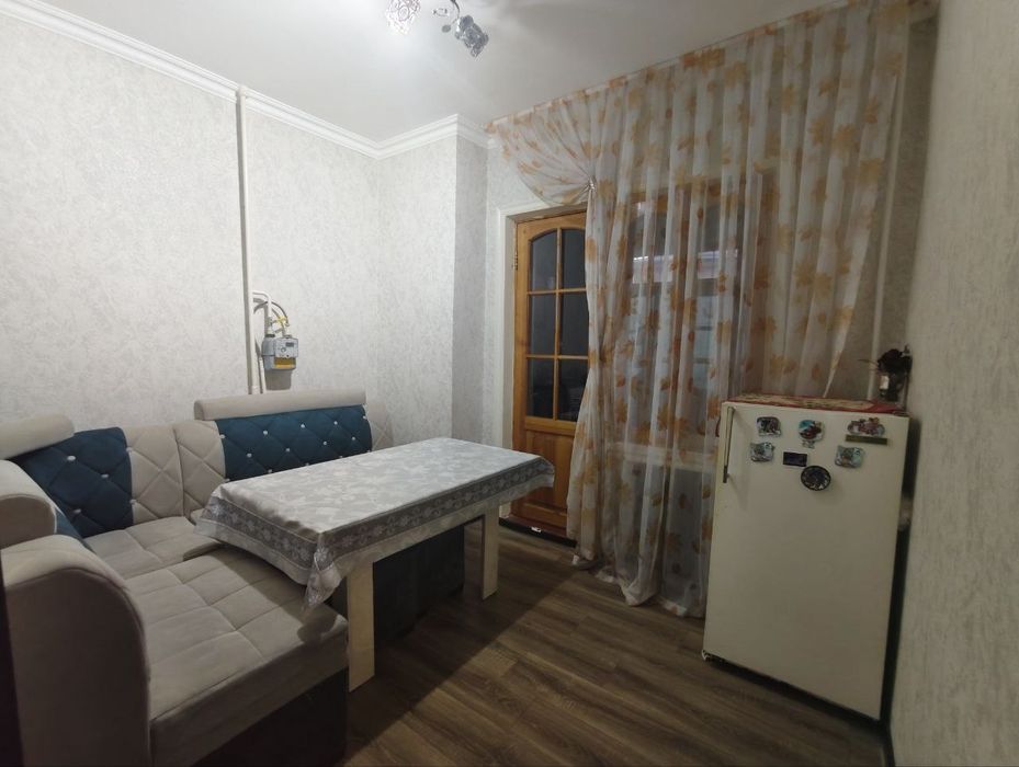 Корасу 6 да 3 хонали квартира Мирзо-Улугбек тумани