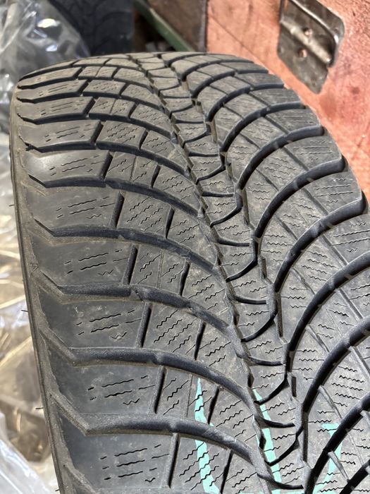 KUMHO wintercraft WP71 245/40/19