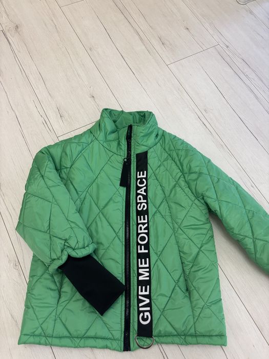 Преходно яке в зелен цвят