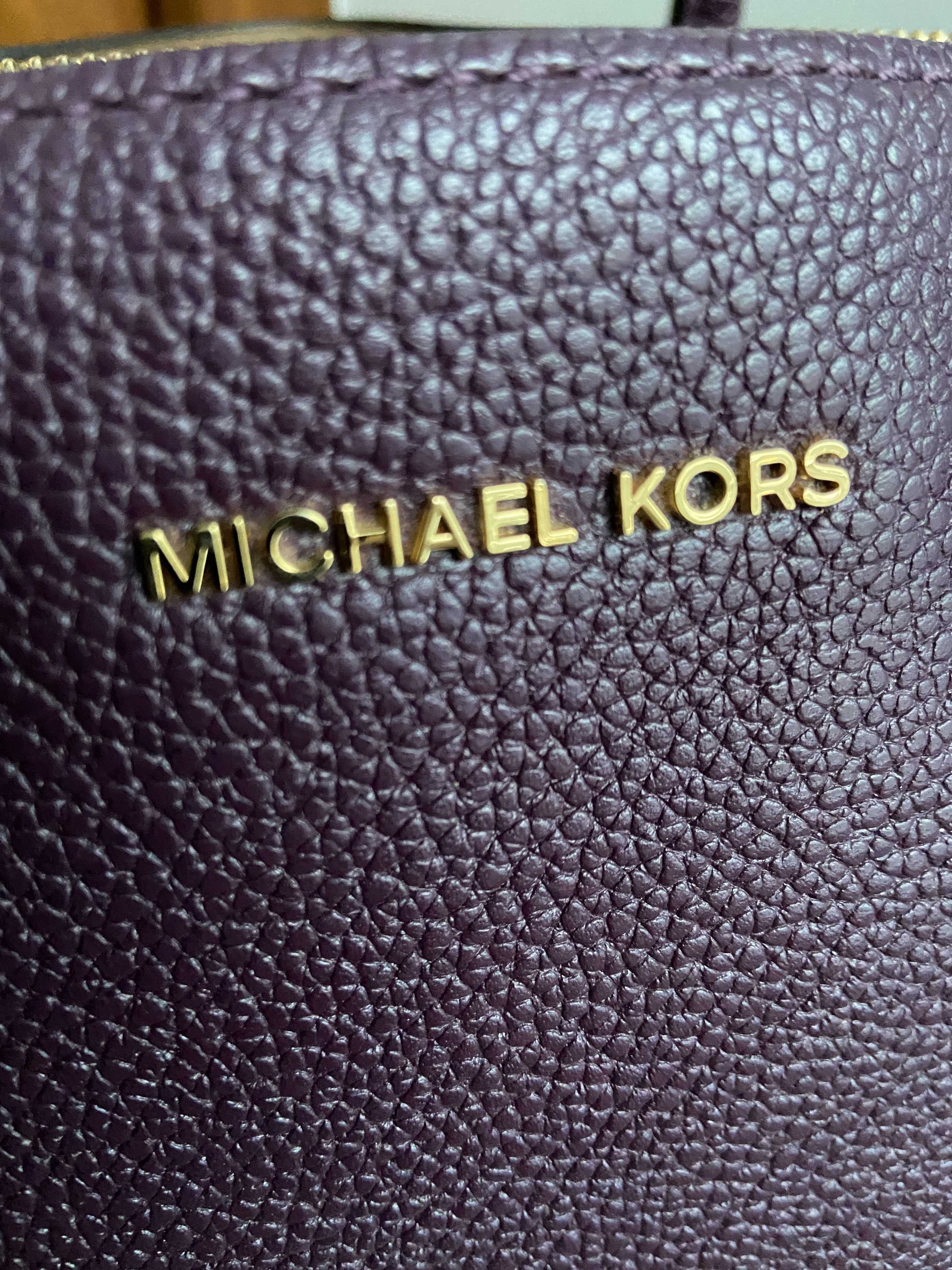 Geanta burgundy Michael Kors, cu accesoriu original din blana