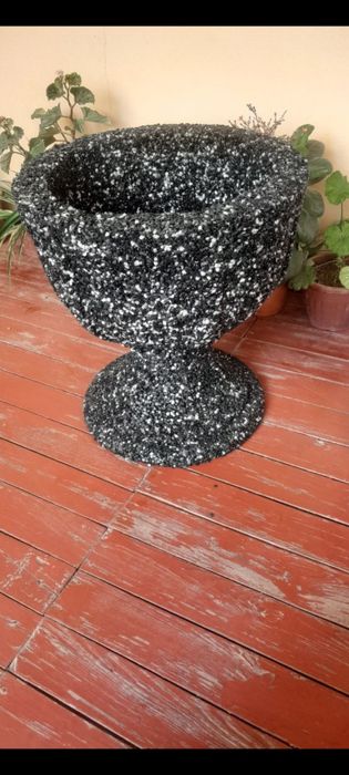 Kashpo gul tuvak mramor tosh ippoksid kley