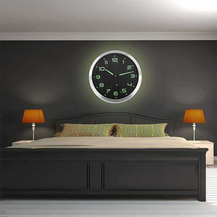 Флуоресцентен стенен часовник 30 см със светещи в тъмното цифри
