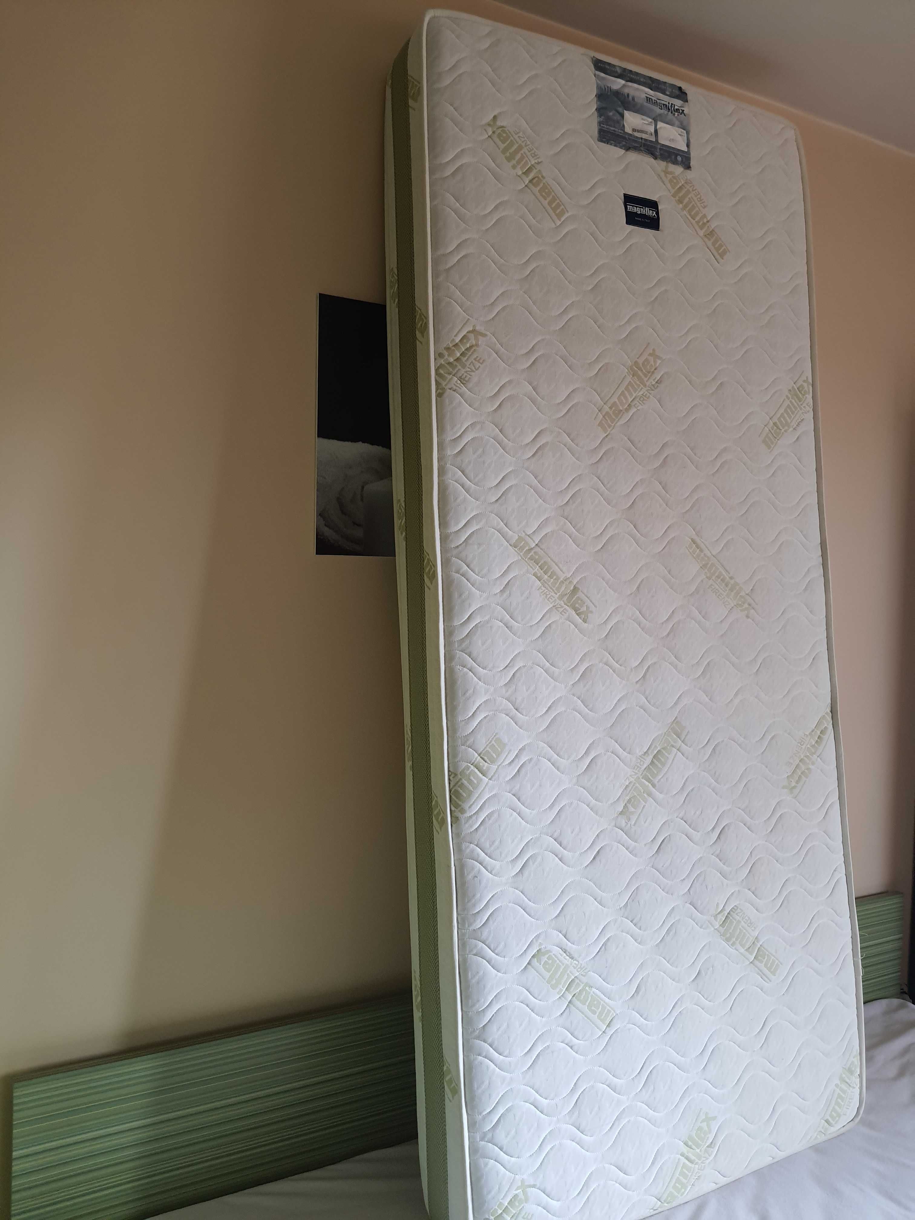 Продавам употребяван двулицев матрак Magniflex 90/200 см.