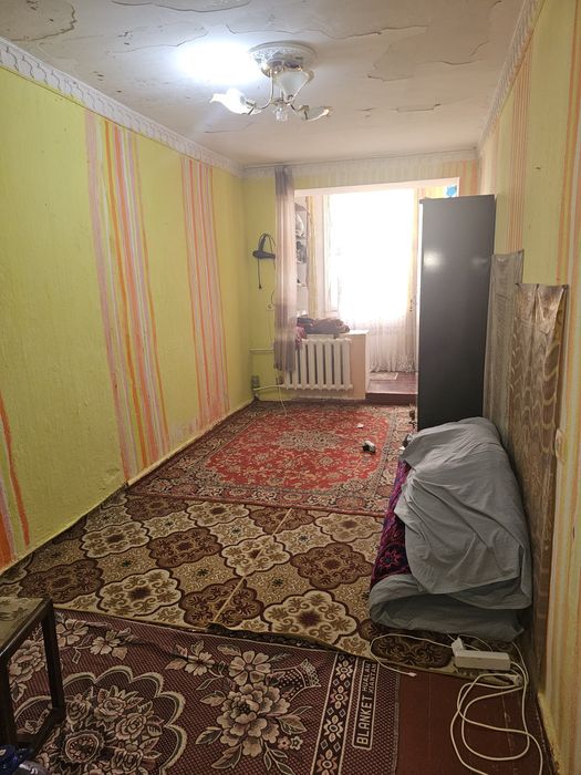 Продаю свою 1/4/4 куйлюк-3  дом галерейного типа.