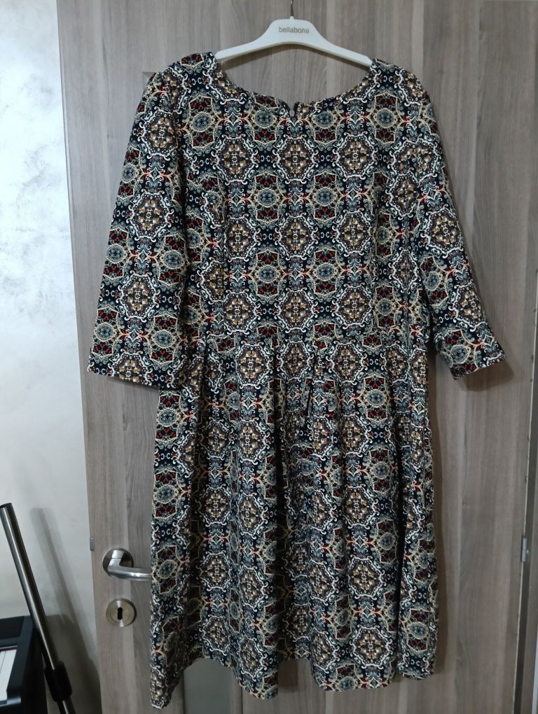 Rochii mărime mare 46-50
