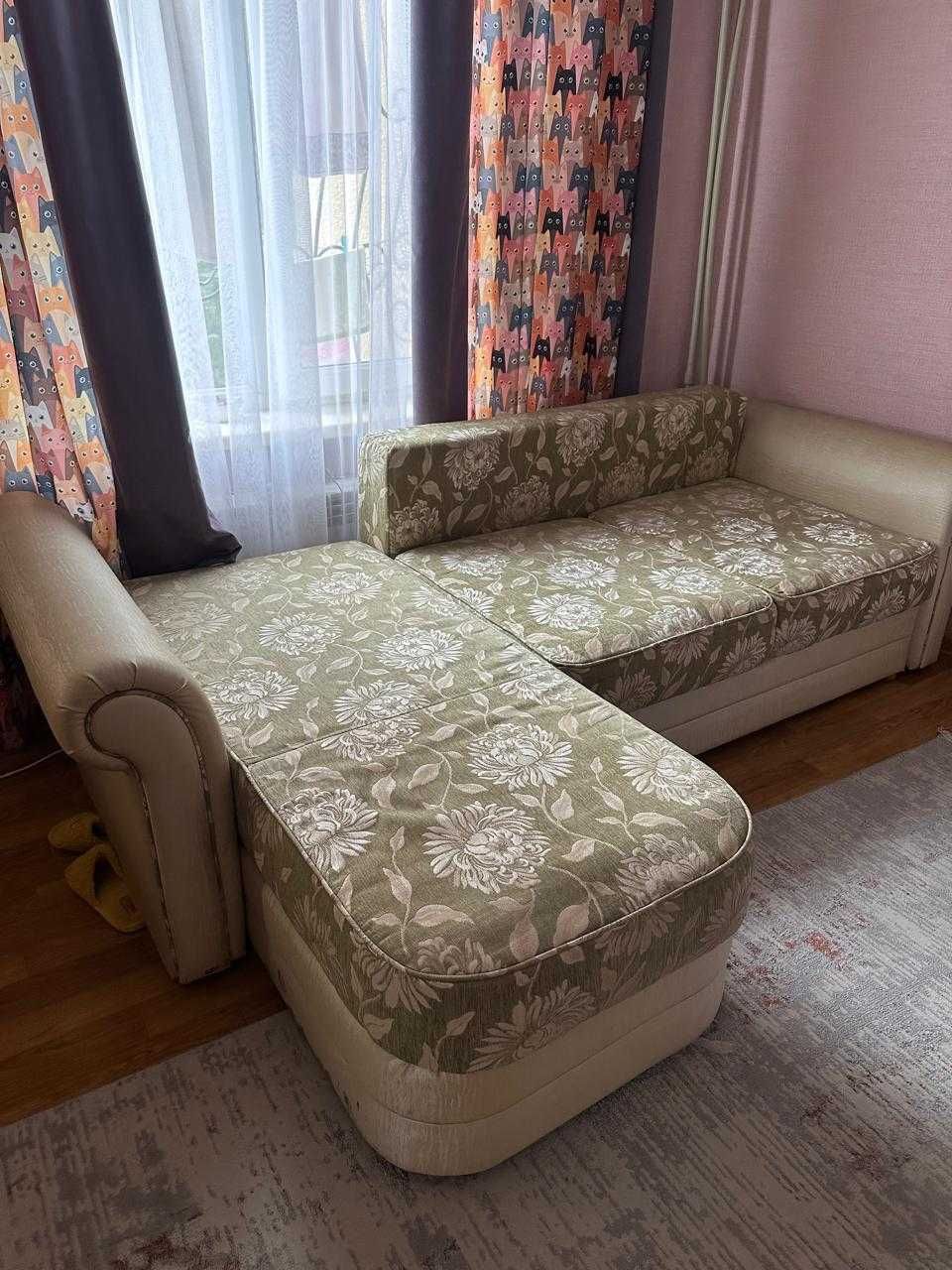 Диван угловой в идеальном состоянии