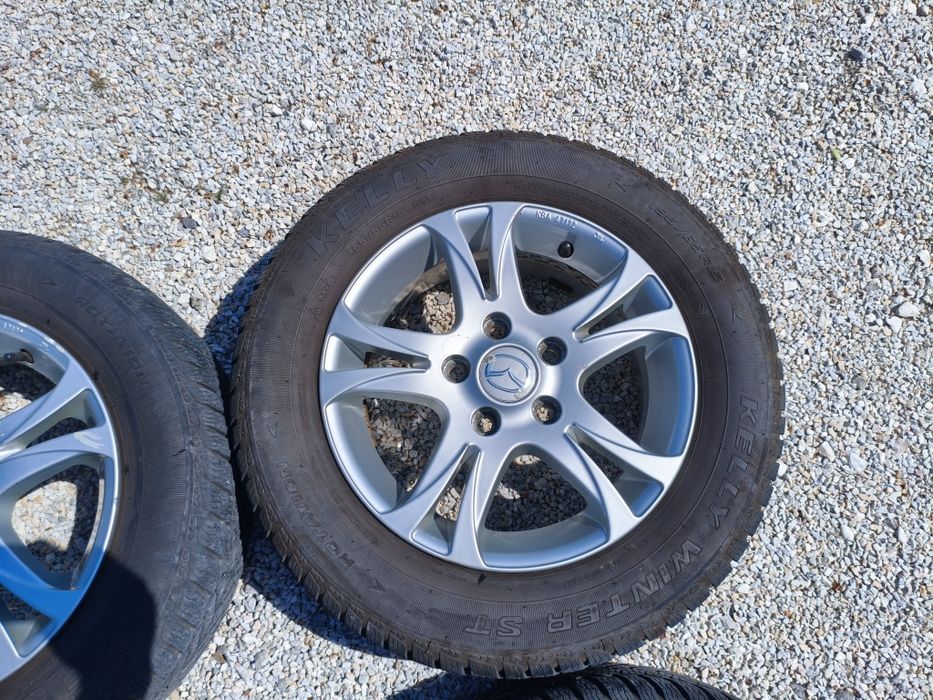 Джанти със зимни гуми за мазда