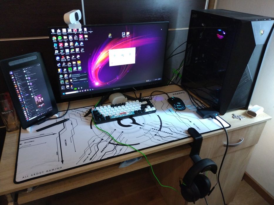 Sistem gaming complete și mai multe periferice