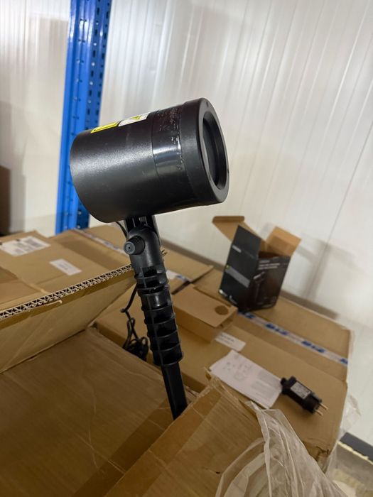 Лазерен прожектор за двор и фасада с 9 режима на светлина