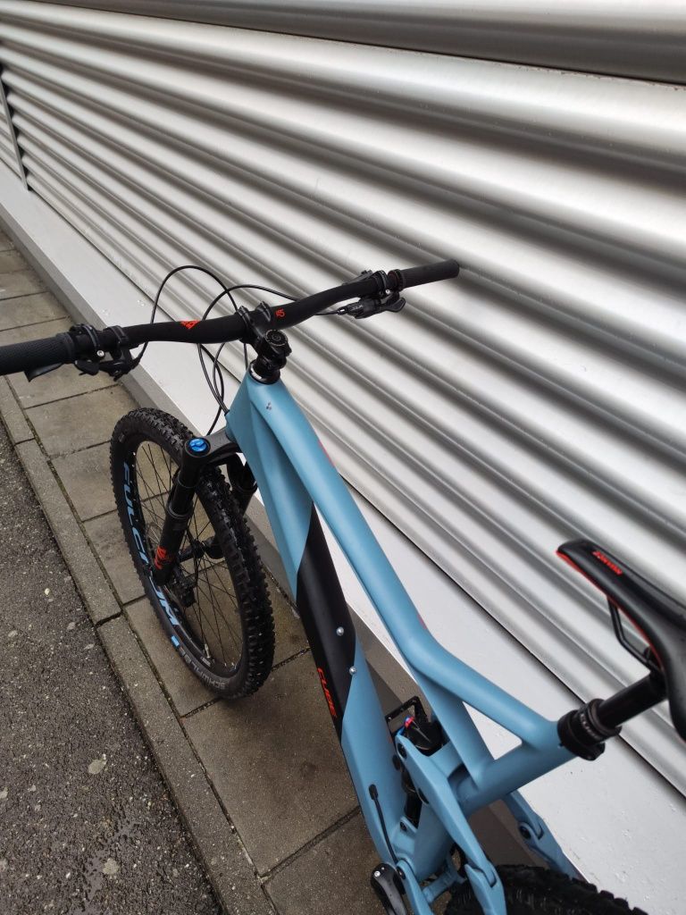 Bicicleta MTB Cube Full Suspension Carbon