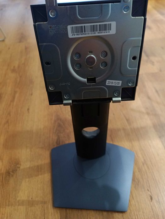 Стойка за Монитор Dell