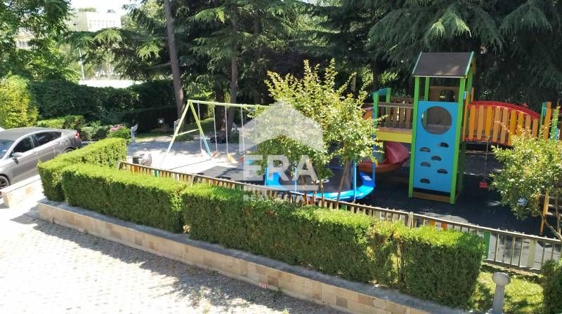 Двустаен апартамент в затворен комплекс в жк Бриз град Варна