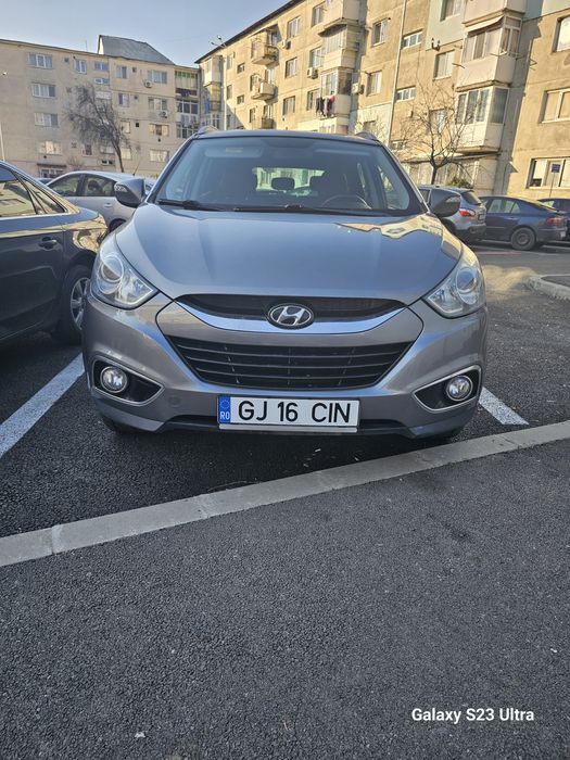 Vând Hyundai IX35
