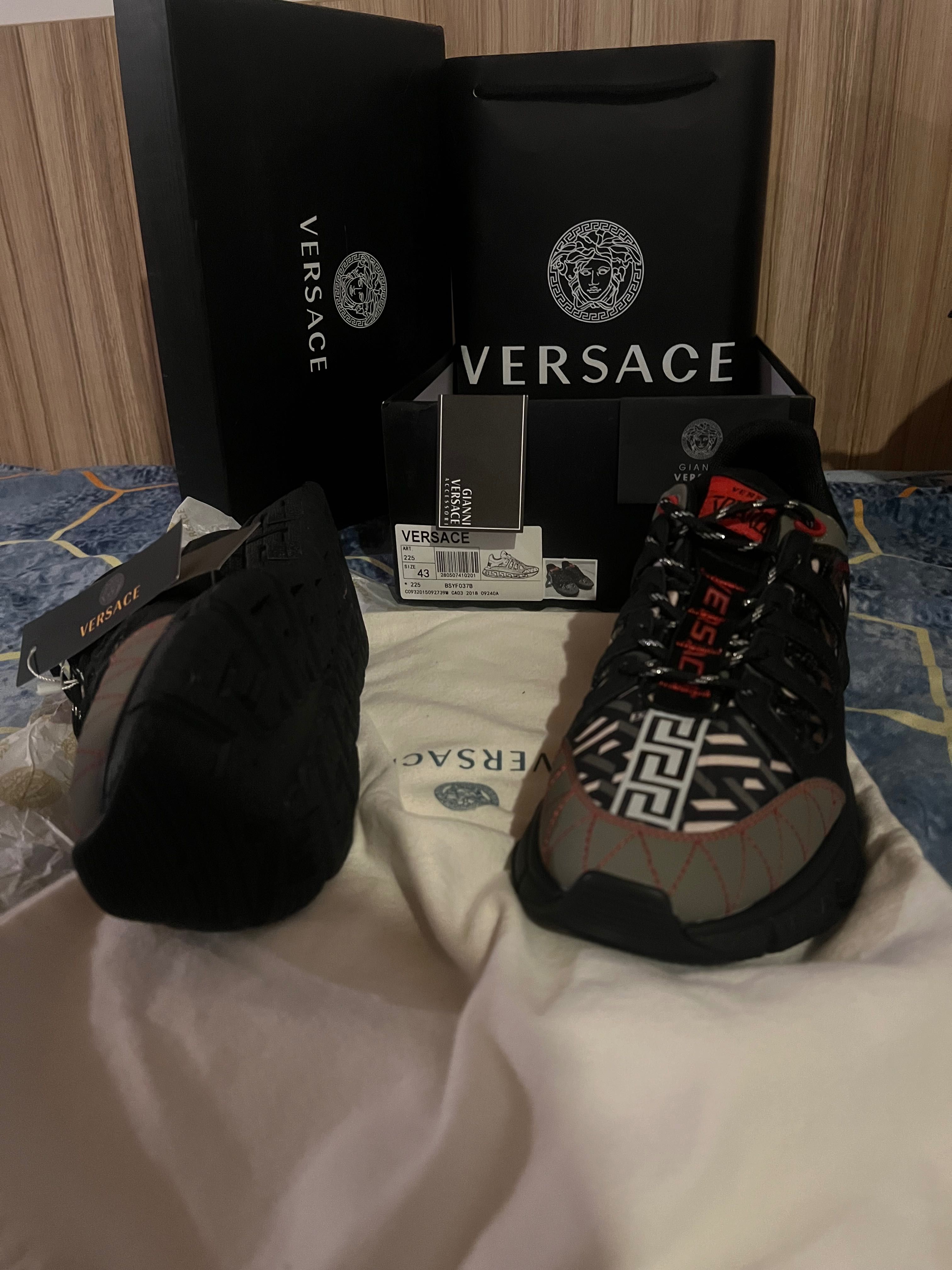 Versace trigreca noi originali
