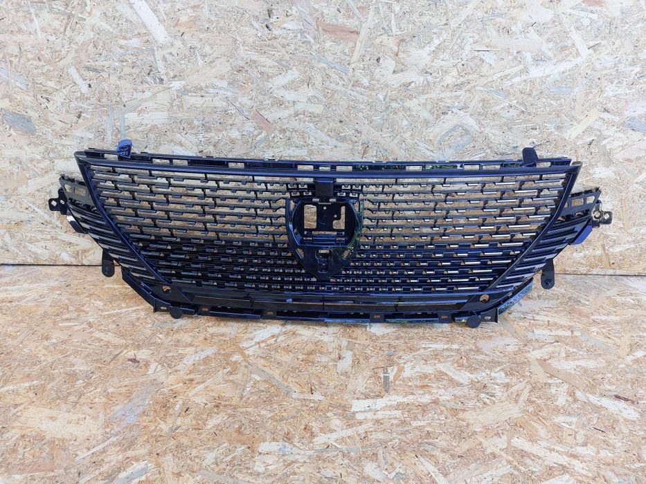 Grila bara fata vw passat b8 peugeot 308 gt dacia logan 3 stepway