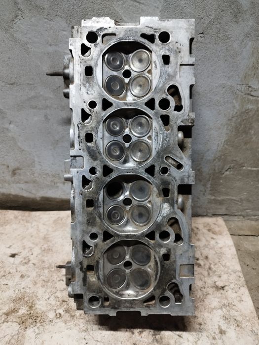 ГБЦ.Головка блок цилиндрлі Ford focus 1.от двигателя Zetec 1.8