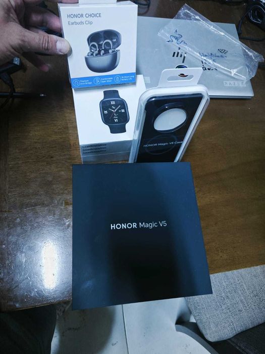 Honor Magic V5 32gb ram 512gb Nou + buds + 2xHuse + Smart Watch Honor