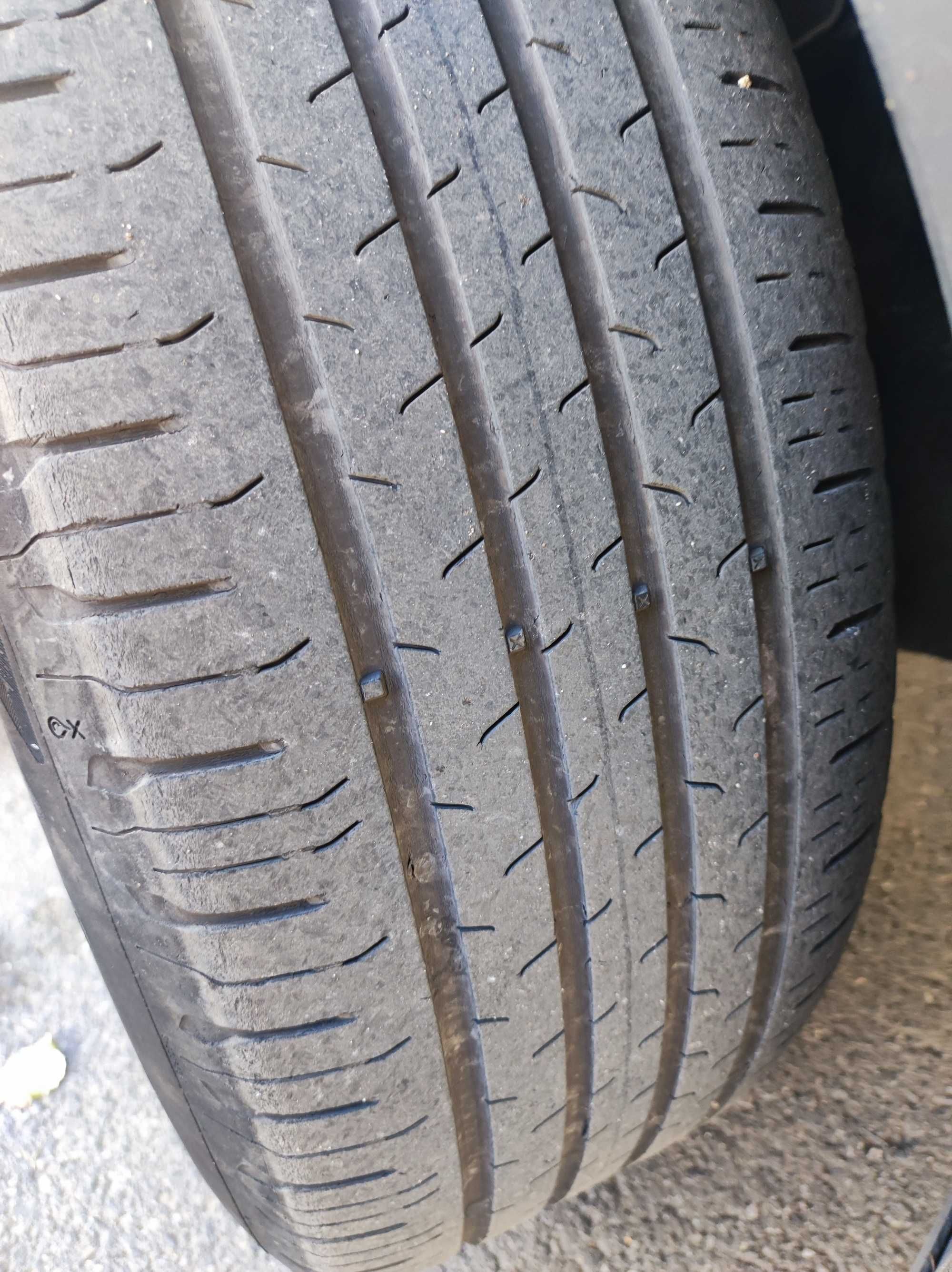 Гуми Continental Eco Contact 6 215/60 R17