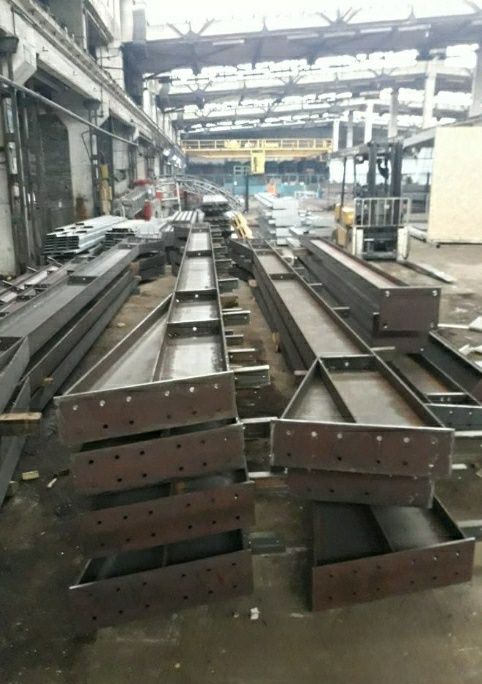 Vand hala metalică este 22×10×4  toată structura metalică