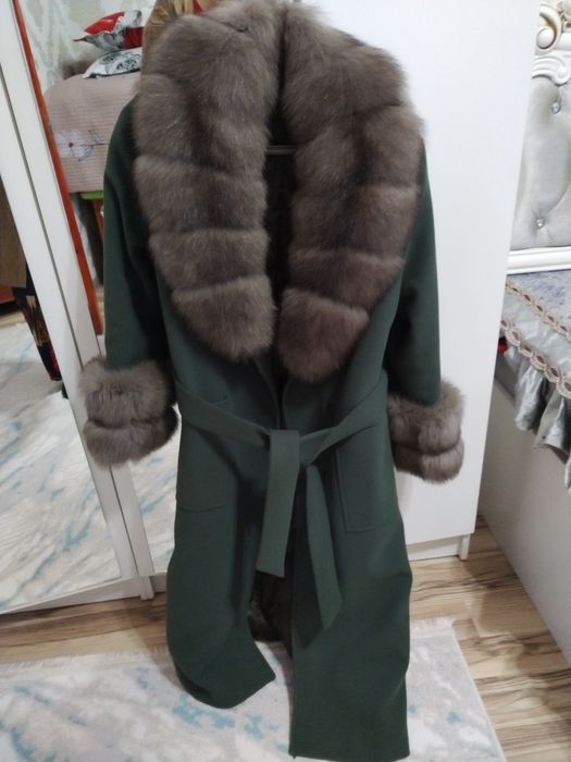 Продам хороший почти новый пальто.