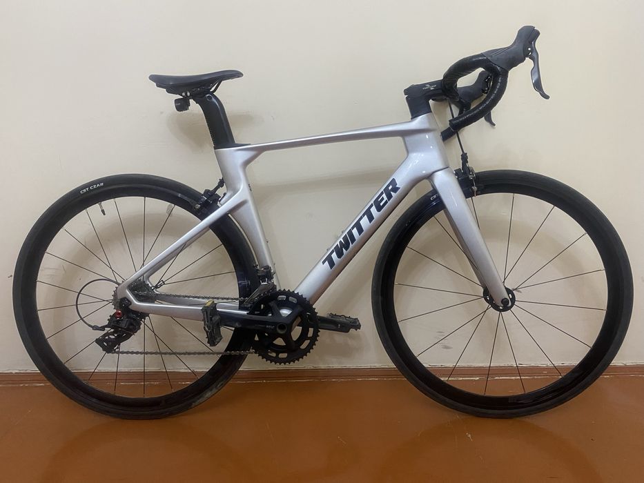 Карбоновый шоссейный велосипед Twitter R10 как новый