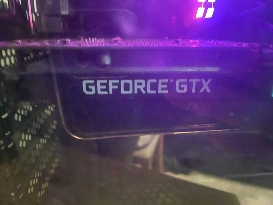 Геймърски/работен компютър i5 10400 Invidia 1650 16gb DDR4