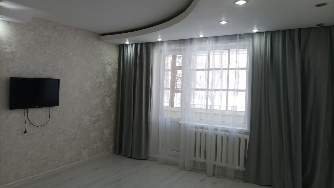 Продам 2 комн-ю квартиру в центре