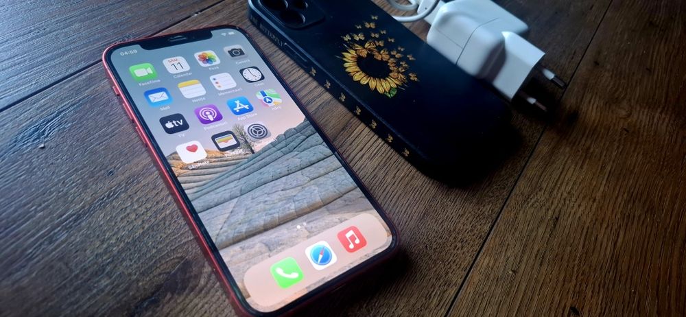 Iphone 12 Red (Orange).