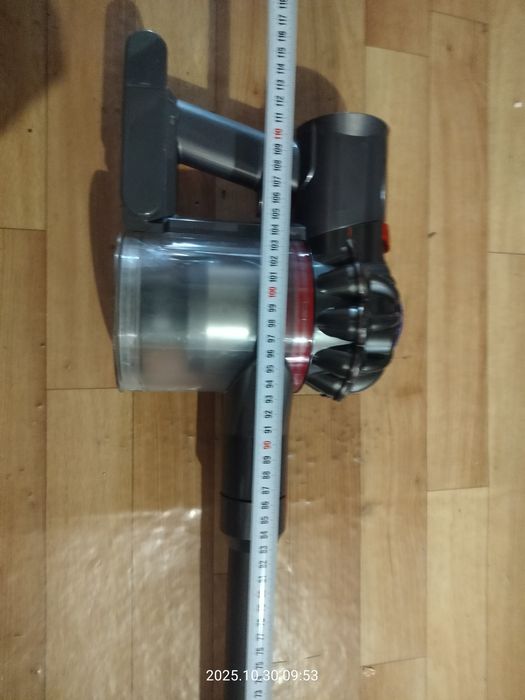 Продам пылесос "dyson"