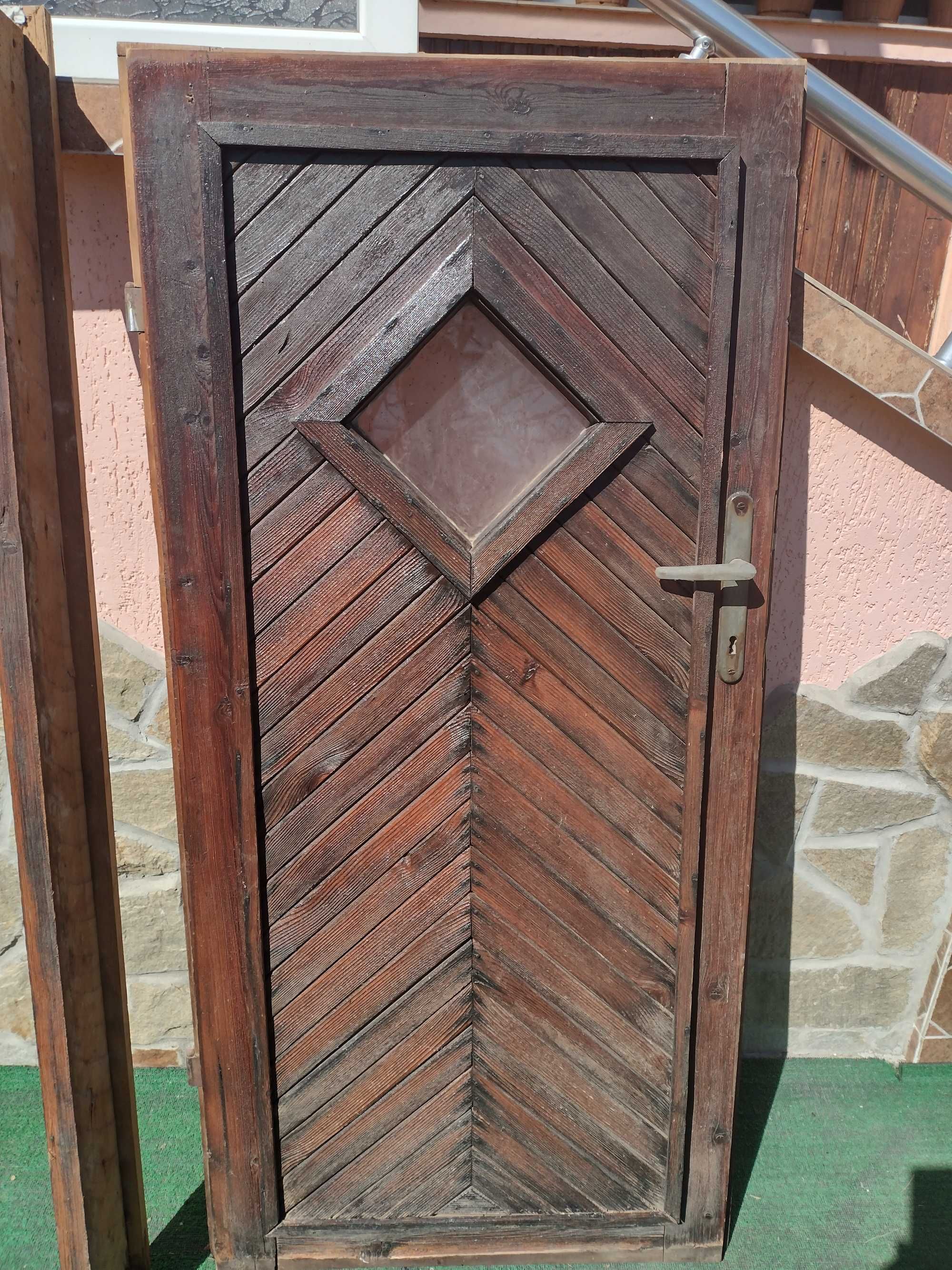 Дървена врата с каса 77 на 157,8 см