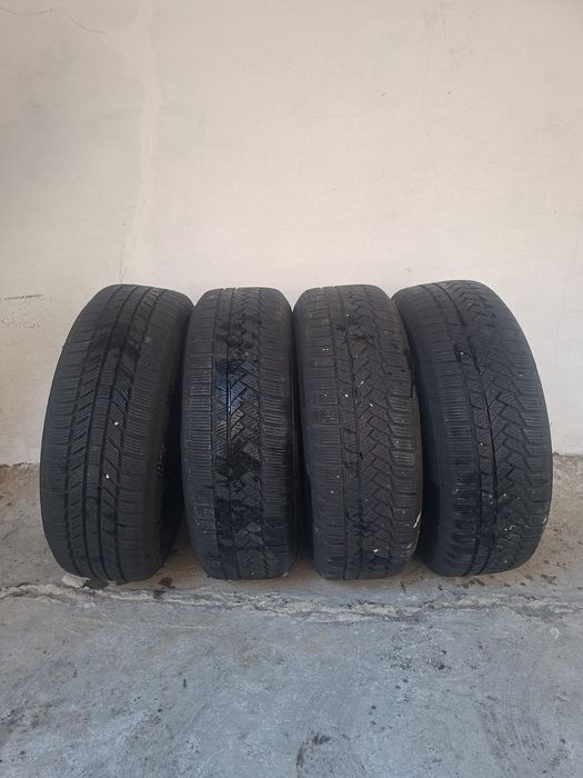 Jante aliaj cu anvelope de iarna 215 65 16 Kia, Duster, Hyundai