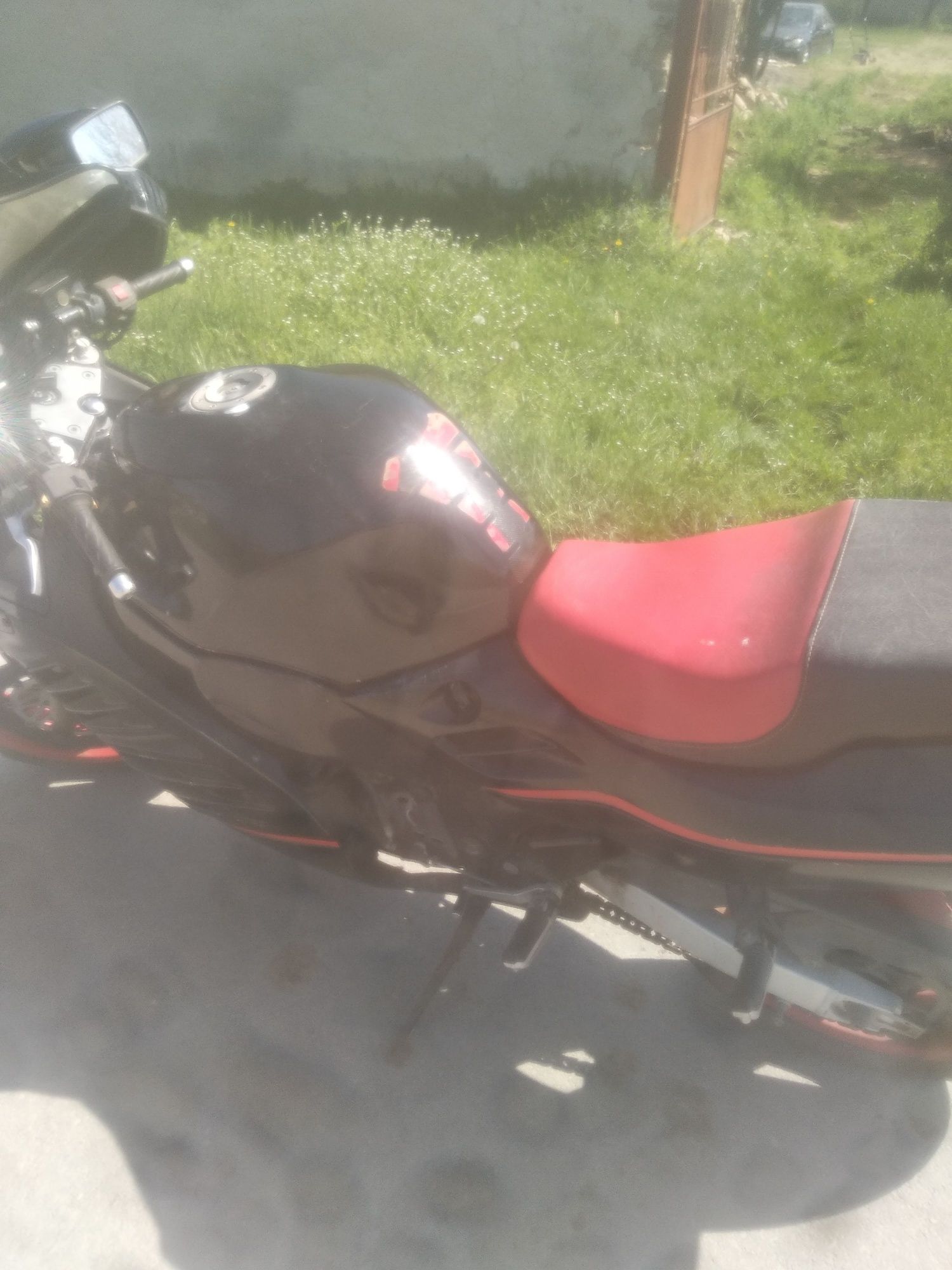 Suzuki rf 900r 1995 бартер за по малък пистов мотор