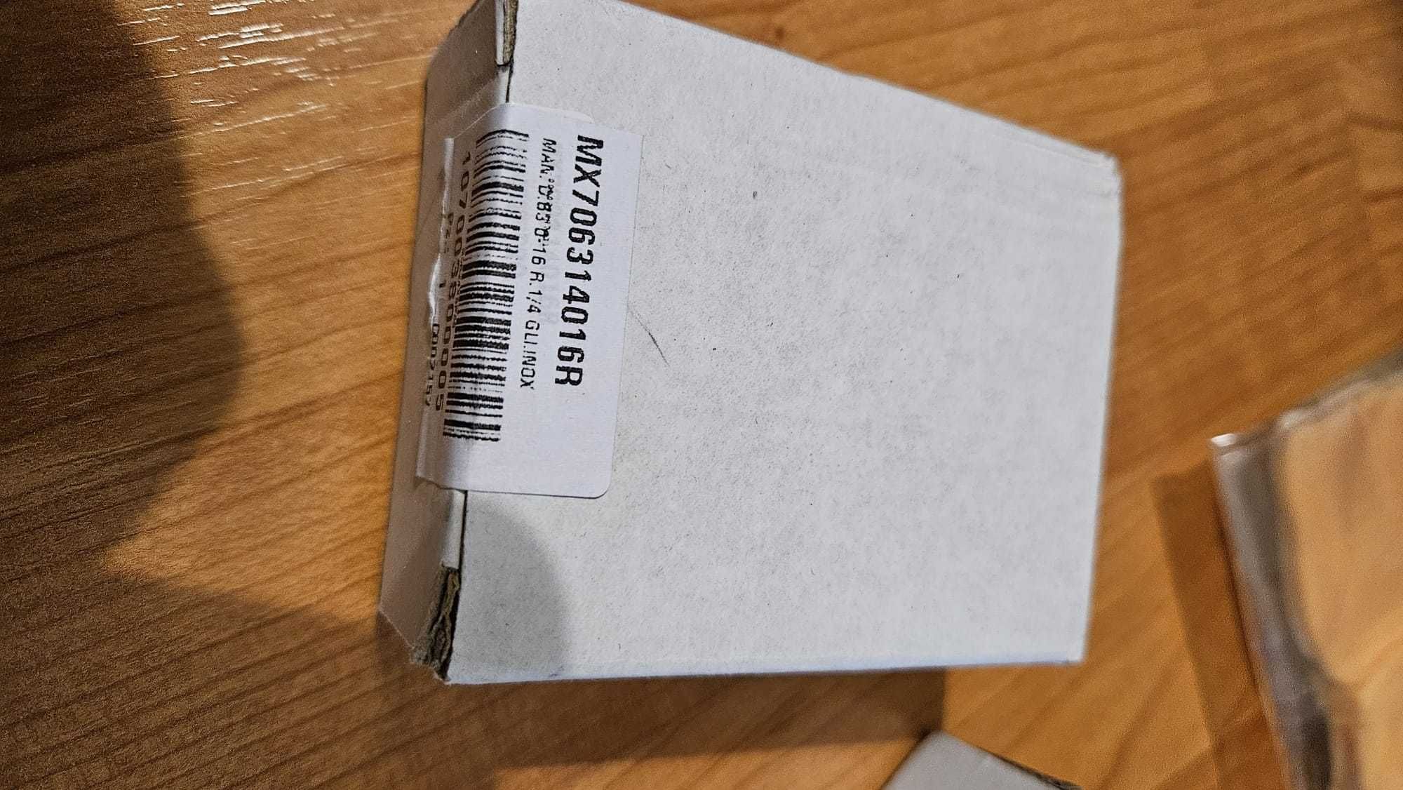 Manometru cu glicerină, conexiune radială, oțel inoxidabil IP65, 63 mm