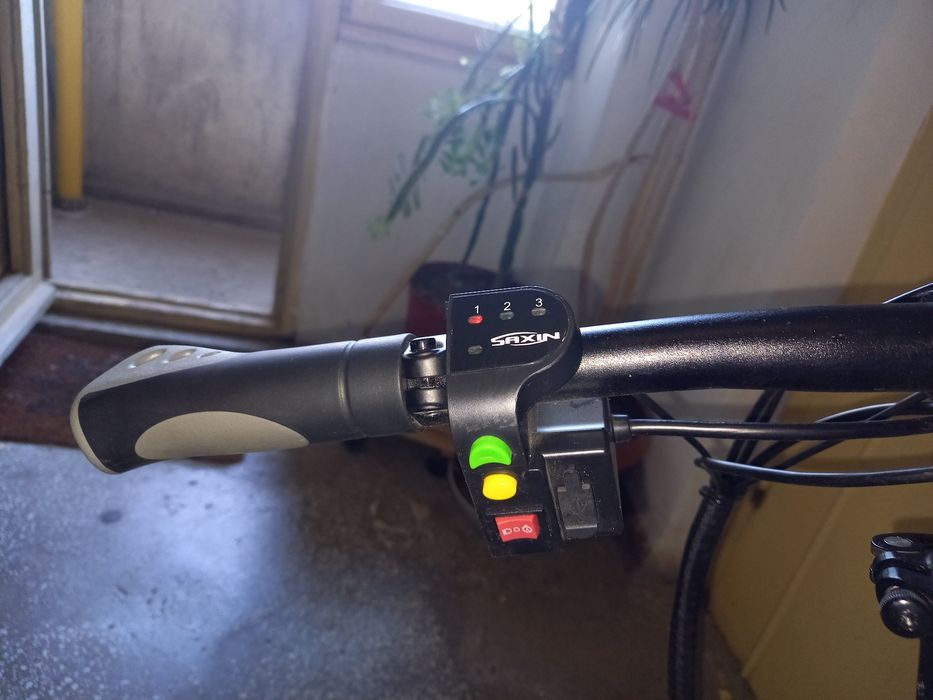 Bicicleta electrica pliabila roti pe 16