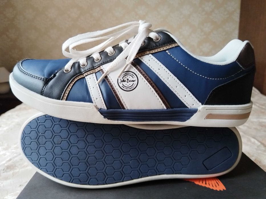 Маратонки/Кецове/Сникърси - CONVERSE, PUMA, KAOTIKO и др.