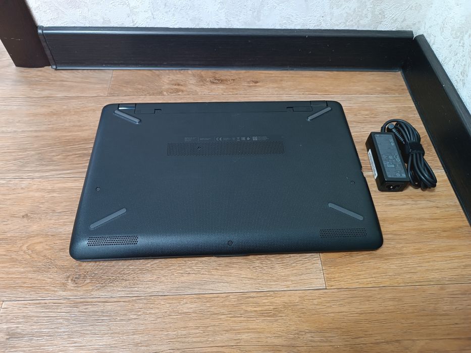 Notebook HP Windows 10 Pro.