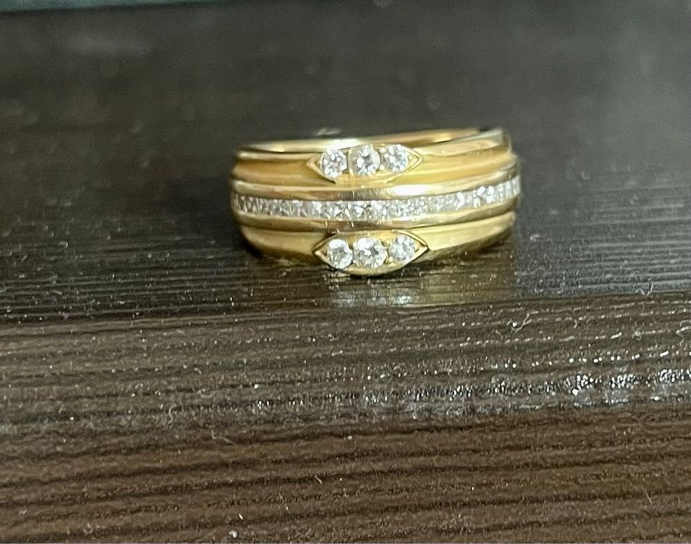 Литое золотое кольцо с бриллиантами. 18к. 750 проба. Желтое золото