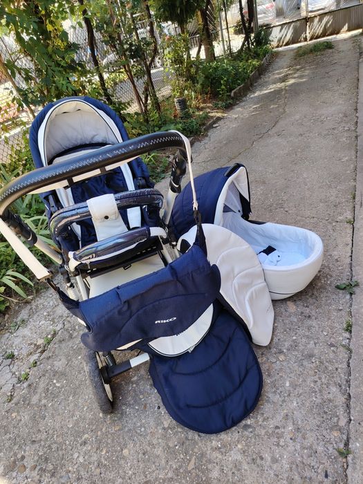 Бебешка количка-зимна и лятна