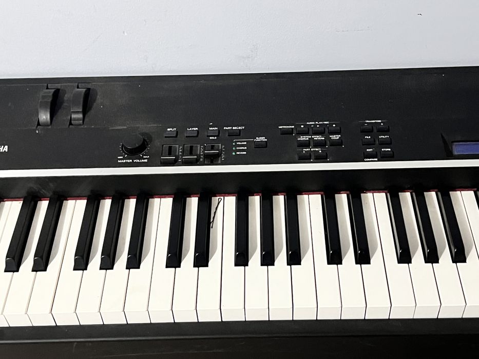 Pian yamaha cp4 stage
