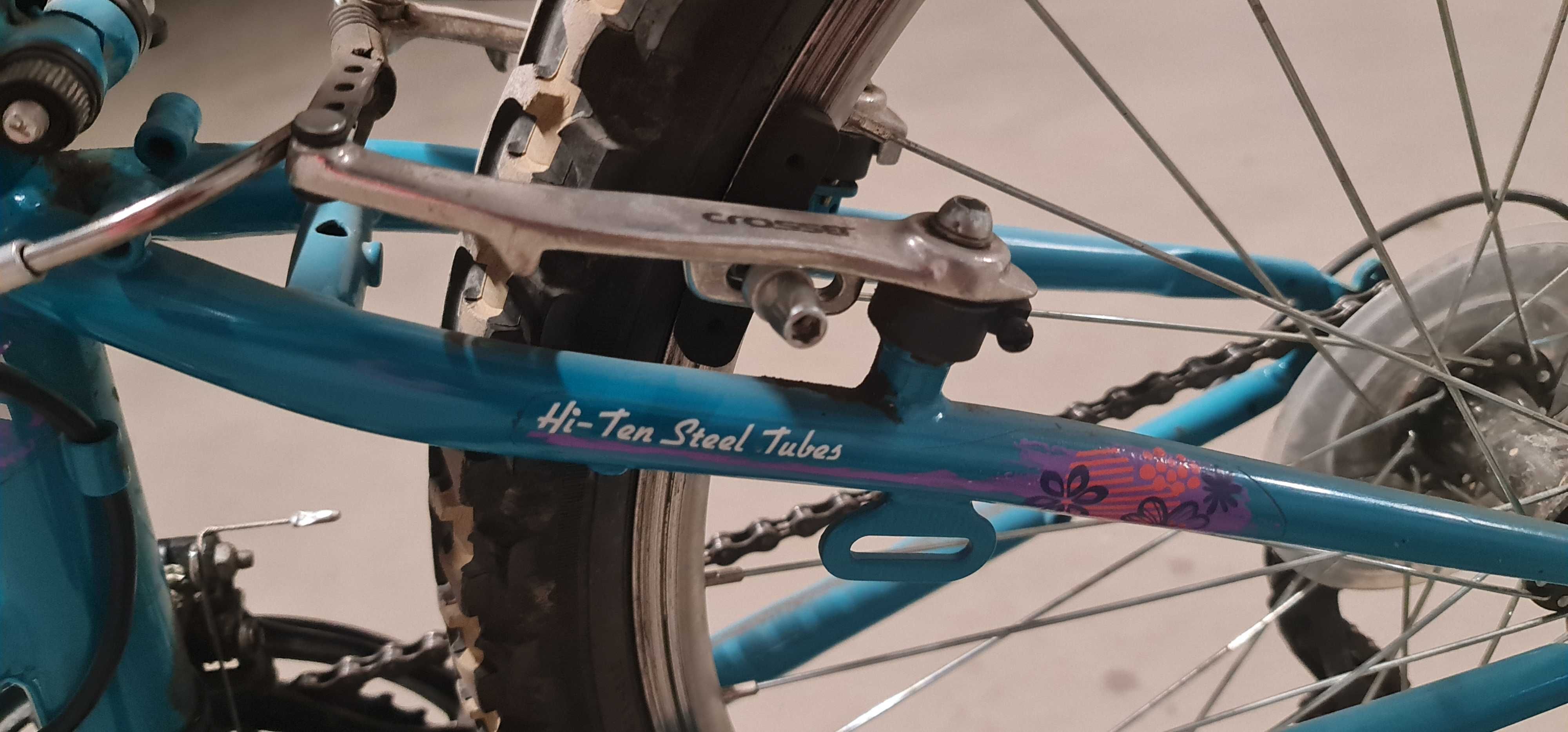 Bicicleta Cross Alissa roti 24 inch, 18 viteze.