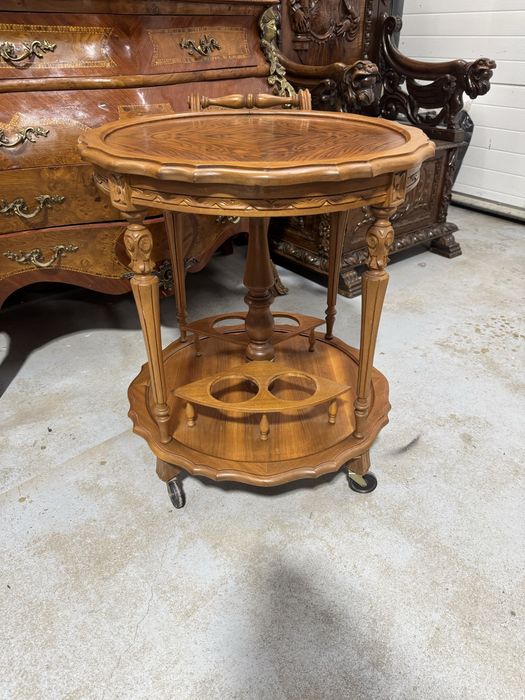 Gheridon rotund din lemn masiv