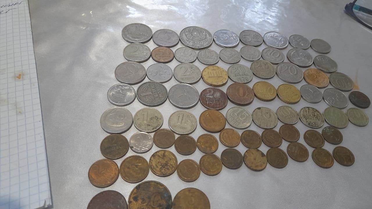 Продам монеты с 1949 года, разных стран