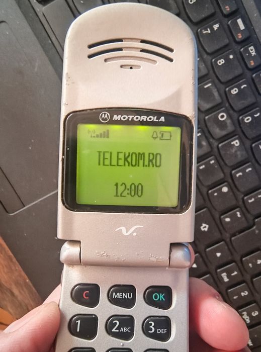Motorola v50  ( decodat)