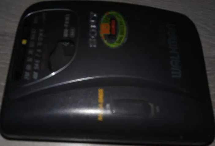 Radiocasetofon mini (walkman) Sony.Bucuresti.Trimit si in provincie.