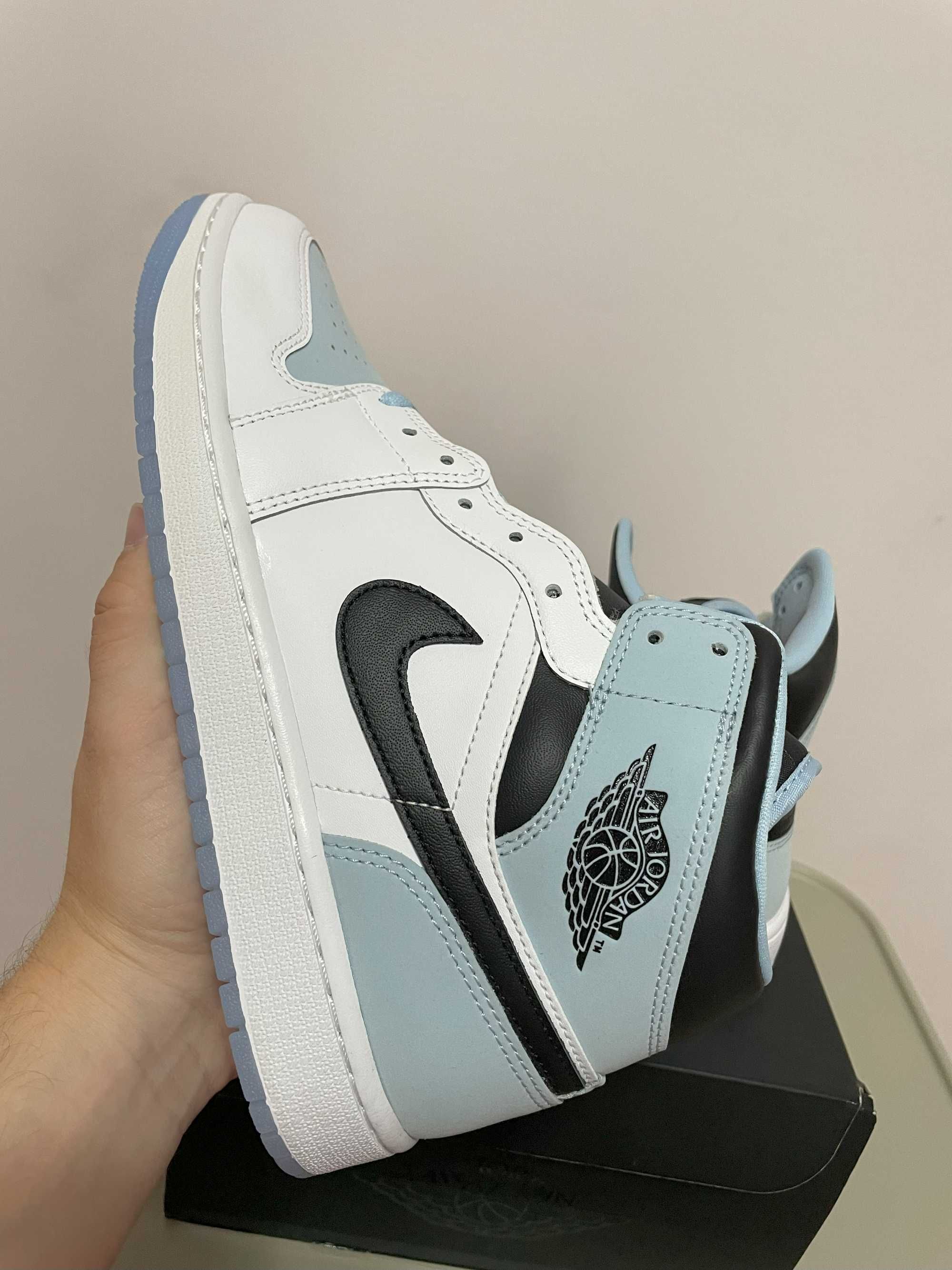 Vând Jordan 1 MID Ice Blue (2023]  43