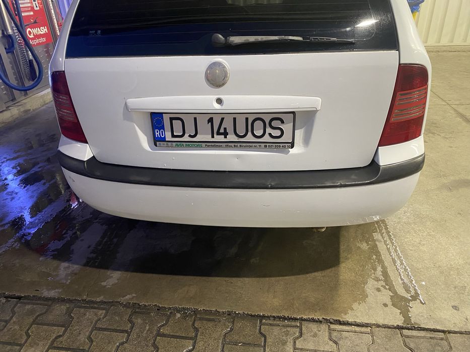 Vand autoturism Skoda Octavia 1