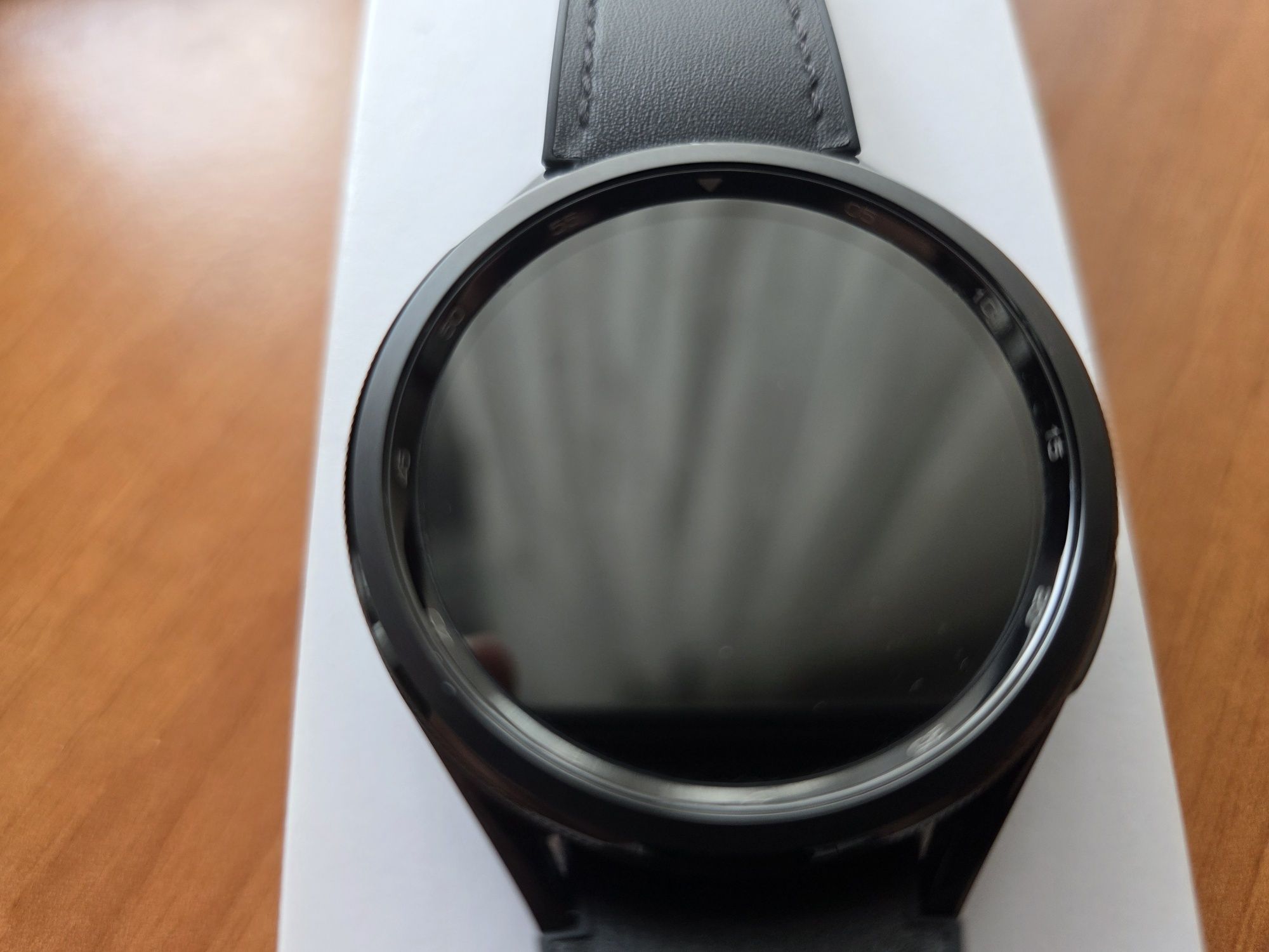 Samsung Galaxy Watch 6 Classic - перфектен
