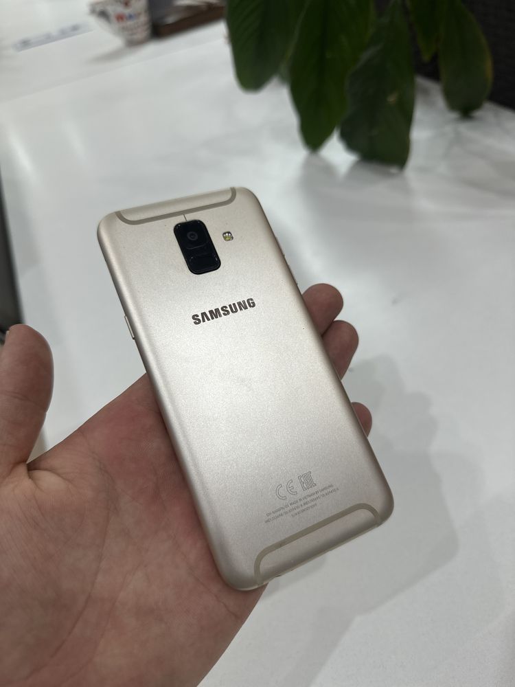 Samsung A6, 32 gb