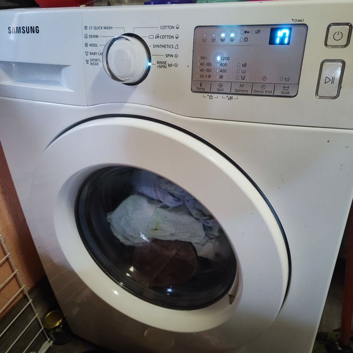 Пералня Самсунг .